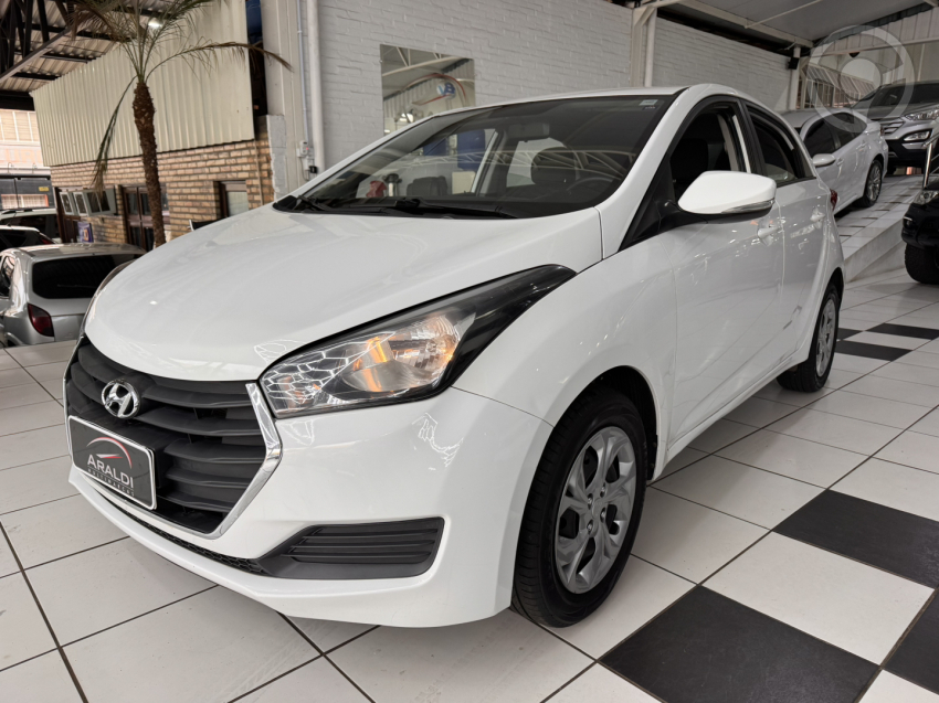 HB20 1.6 COMFORT PLUS 16V FLEX 4P MANUAL - 2018 - LAGOA VERMELHA