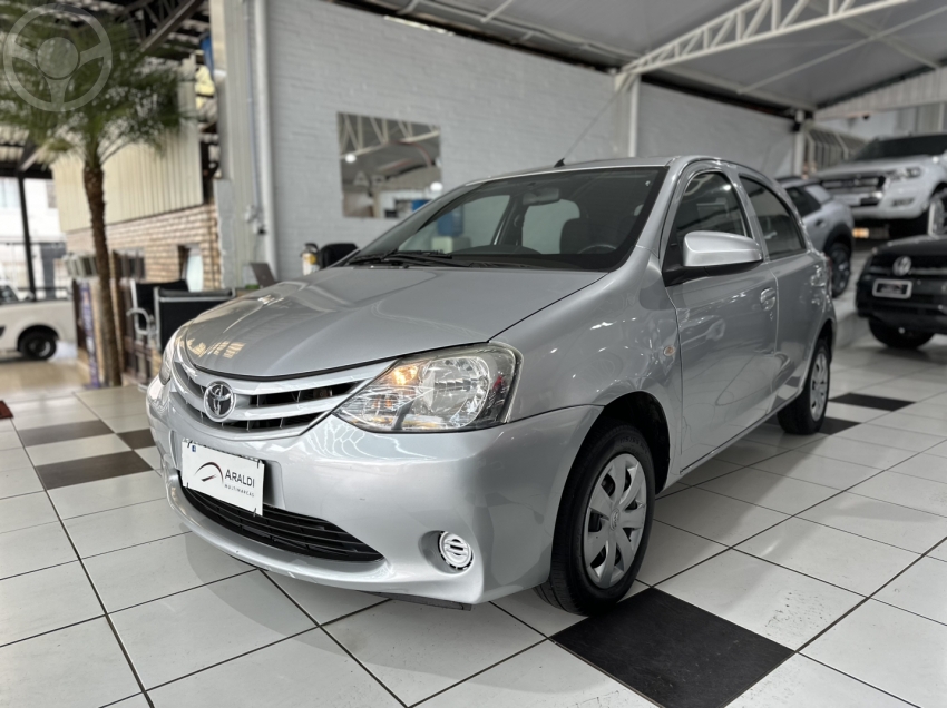 ETIOS 1.3 X 16V FLEX 4P MANUAL - 2015 - LAGOA VERMELHA