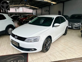 JETTA 2.0 COMFORTLINE FLEX 4P TIPTRONIC