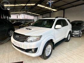 HILUX SW4 3.0 SRV 4X4 16V TURBO INTERCOOLER DIESEL 4P AUTOMÁTICO