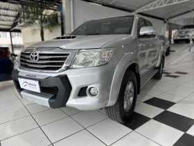 hilux 3.0 srv 4x4 cd 16v turbo intercooler diesel 4p automatico 2015 lagoa vermelha