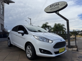 fiesta 1.6 se hatch 16v flex 4p manual 2015 vista alegre do prata