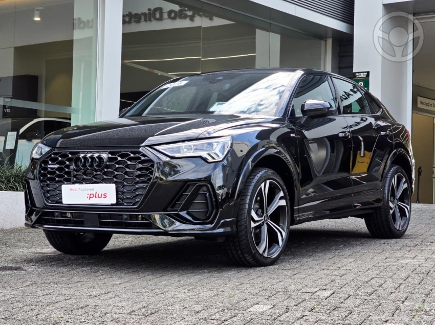 Q3 2.0 40 TFSI SPORTBACK PERFORMANCE BLACK PLUS QUATTRO TIPTRONIC - 2025 - CAXIAS DO SUL