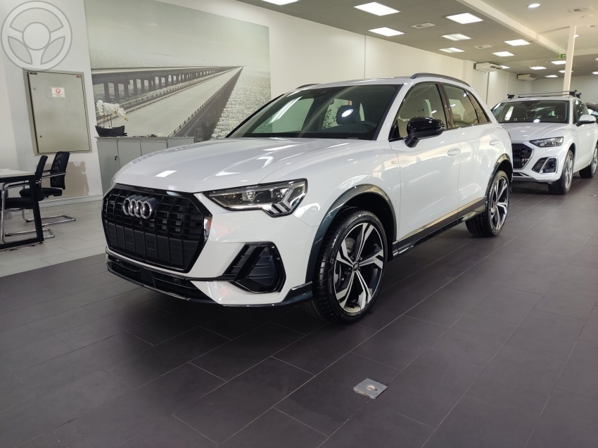 Q3 2.0 TFSI QUATTRO 4P S TRONIC - 2024 - CAXIAS DO SUL