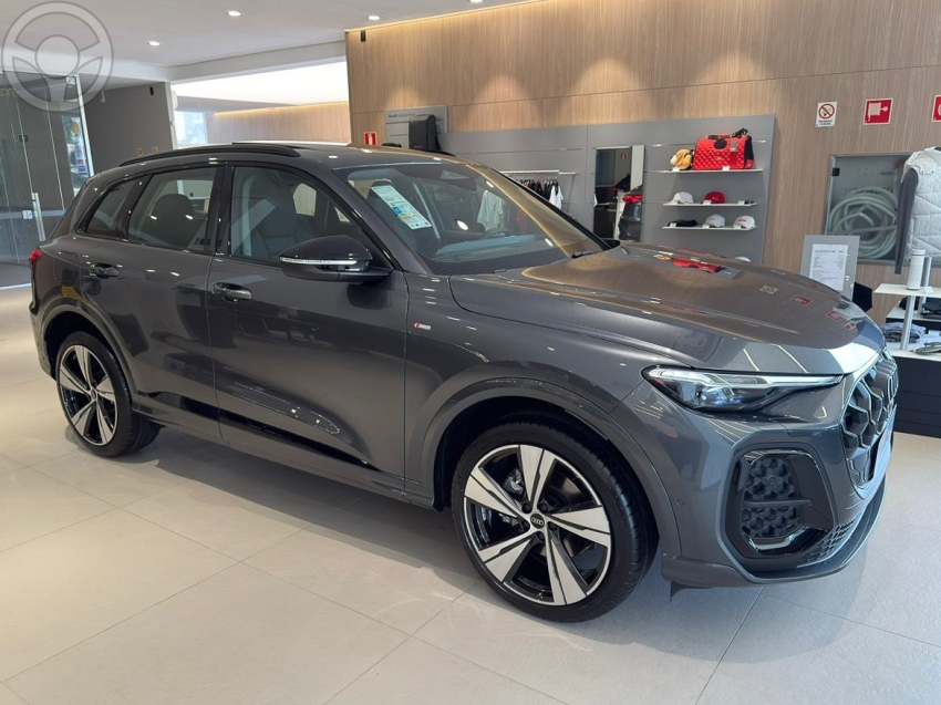 Q5 2.0 TFSI S-LINE S TRONIC 16V 4P AUTOMÁTICO - 2025 - CAXIAS DO SUL