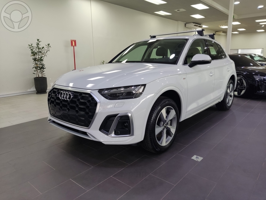 Q5 2.0 TFSI S-LINE S TRONIC 16V 4P AUTOMÁTICO - 2024 - CAXIAS DO SUL