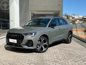 Q3 2.0 TFSI PERFORMANCE BLACK QUATTRO 4P AUTOMÁTICO