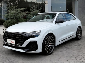 Q8 3.0 TFSI PERFORMANCE BLACK QUATTRO V6 24V 4P S-TRONIC