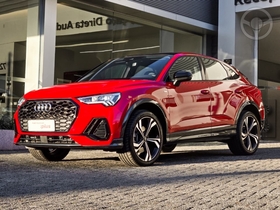 q3 2.0 40 tfsi sportback performance black quattro tiptronic 2024 caxias do sul