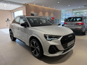 Q3 2.0 TFSI PERFORMANCE BLACK QUATTRO 4P AUTOMÁTICO