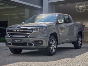 rampage 2.0 hurricane laramie 4 4x4 turbo 4p automatico 2024 caxias do sul