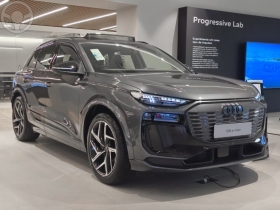 e tron performance black eletrico 4p automatico 2025 caxias do sul