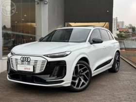 e tron performance black eletrico 4p automatico 2025 caxias do sul