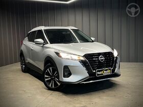 kicks play sense 1.6 16v flex aut.  2025 novo hamburgo
