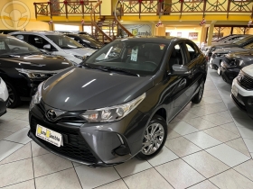 yaris 1.5 xs sedan 16v flex 4p automatico 2024 novo hamburgo