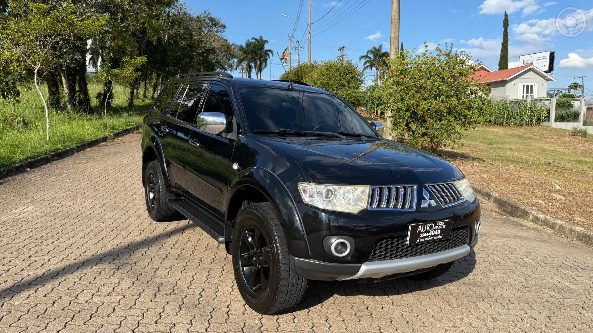 PAJERO DAKAR 3.5 HPE 7 LUGARES 4X4 V6 24V FLEX 4P AUTOMÁTICO - 2013 - DOIS IRMãOS