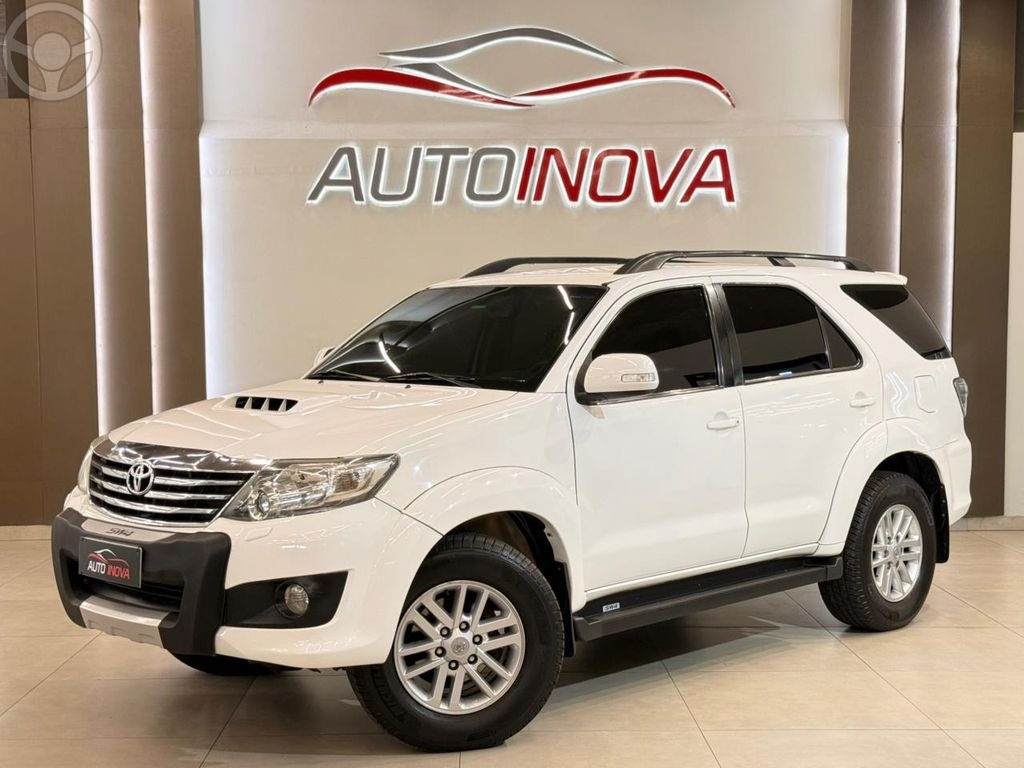 HILUX SW4 SRV D4-D 4X4 3.0 TDI DIES. AUT  - 2014 - IVOTI