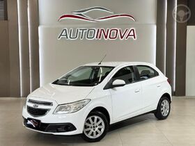 onix hatch lt 1.0 8v flexpower 5p mec.  2013 ivoti