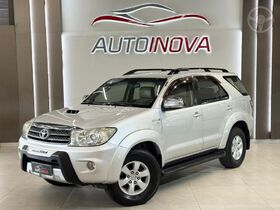 hilux sw4 srv d4 d 4x4 3.0 tdi dies. aut  2010 ivoti