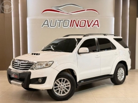 hilux sw4 srv d4 d 4x4 3.0 tdi dies. aut 2014 ivoti