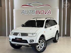 pajero dakar hpe 3.5 4x4 flex 5p aut.  2013 ivoti