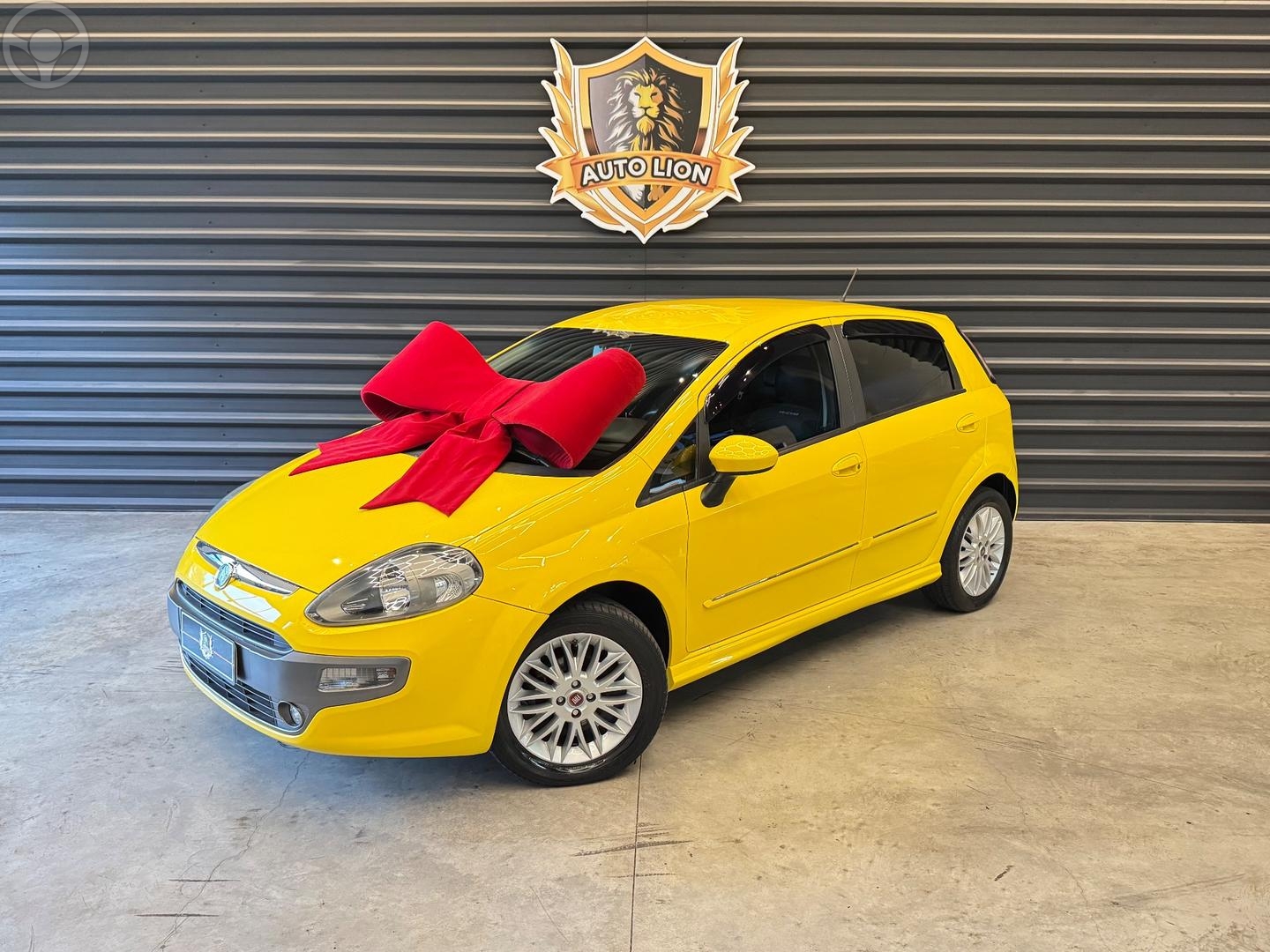 PUNTO 1.8 SPORTING 16V FLEX 4P MANUAL - 2016 - CAXIAS DO SUL