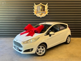 fiesta 1.6 se hatch 16v flex 4p automatico 2014 caxias do sul