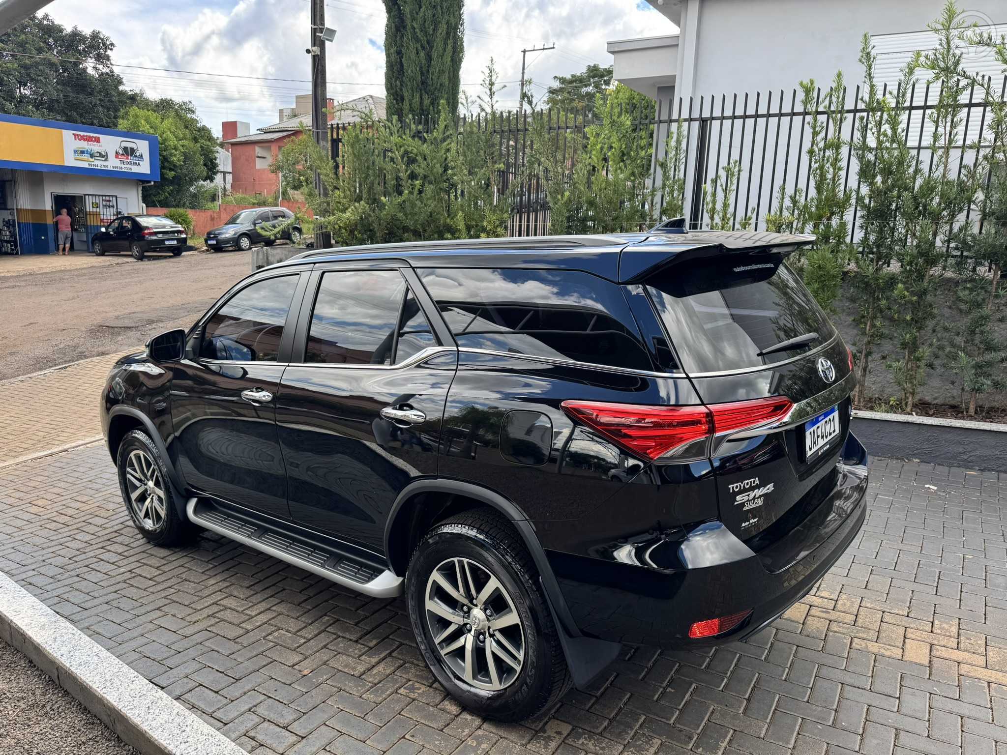 SW4 SRX - 2020 - TAPEJARA