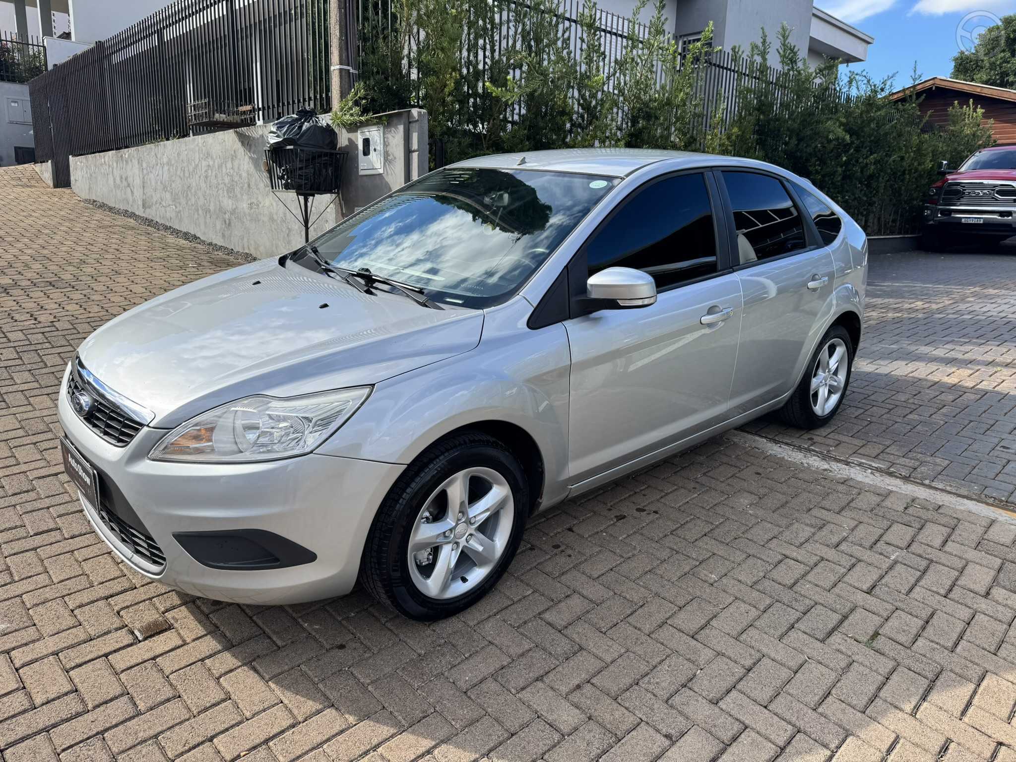 FOCUS 1.6 MANUAL - 2011 - TAPEJARA
