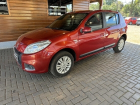 sandero 1.6  2013 tapejara