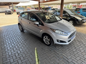 new fiesta 1.6 se 2015 tapejara