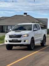 hilux srv  2015 tapejara