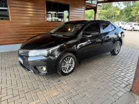 corolla xei 2017 tapejara