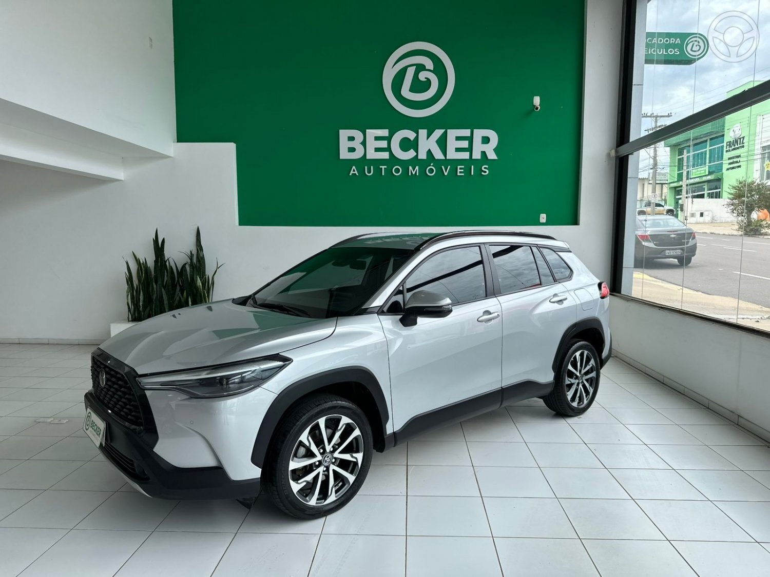 COROLLA 2.0 CROSS XRE 16V FLEX 4P AUTOMÁTICO - 2023 - SANTA CRUZ DO SUL