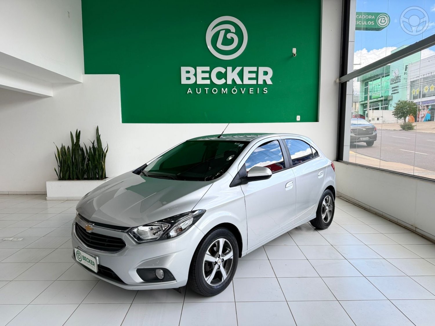 ONIX 1.4 MPFI LTZ 8V FLEX 4P MANUAL - 2017 - SANTA CRUZ DO SUL
