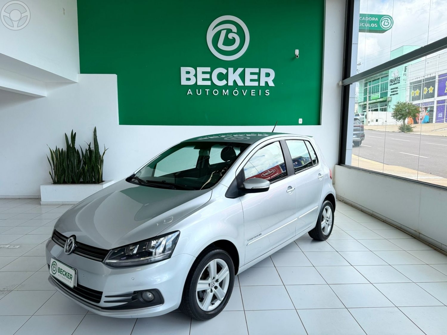 FOX 1.0 MI COMFORTLINE 8V FLEX 4P MANUAL - 2016 - SANTA CRUZ DO SUL