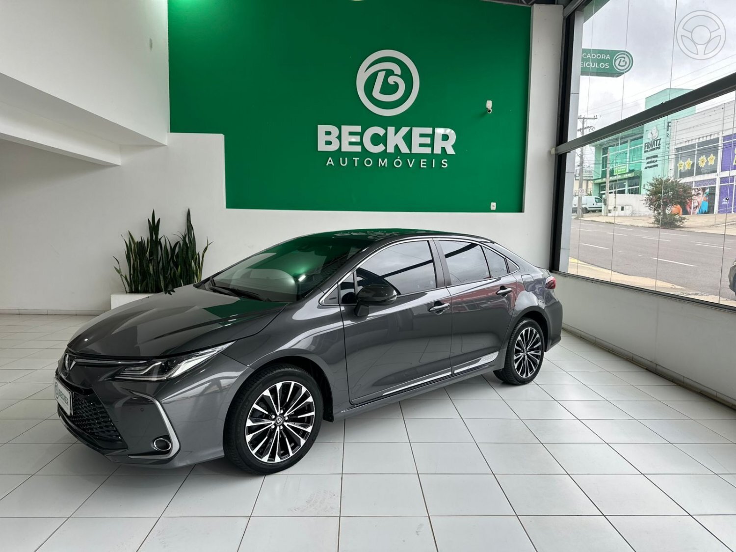 COROLLA 2.0 ALTIS 16V FLEX 4P AUTOMÁTICO - 2024 - SANTA CRUZ DO SUL