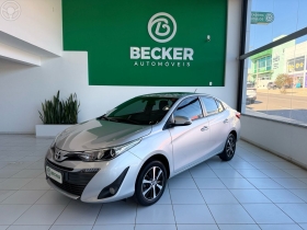 yaris 1.5 xls connect sedan 16v flex 4p automatico 2022 santa cruz do sul
