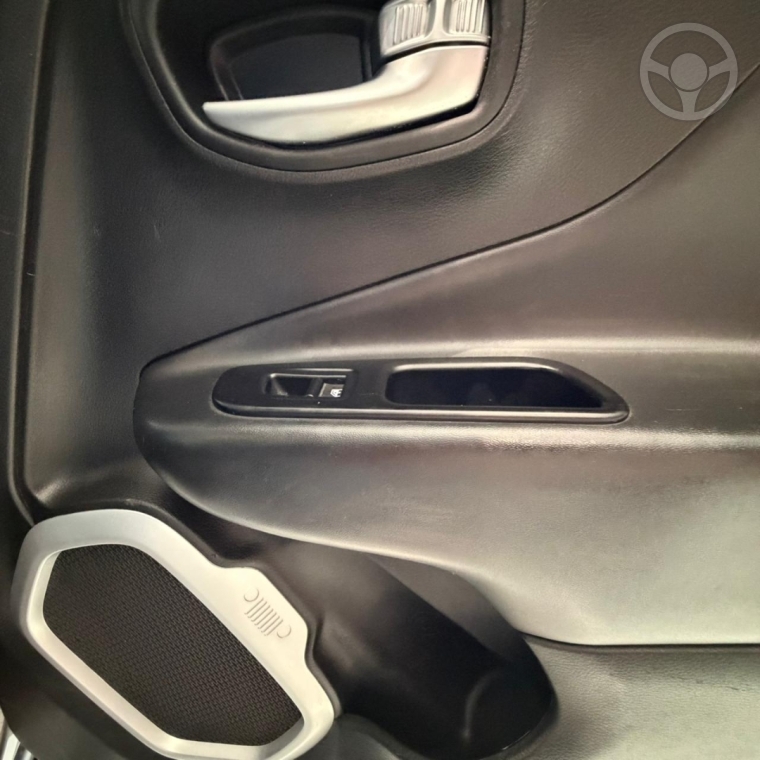 JEEP - RENEGADE 1.8 16V FLEX LONGITUDE 4P AUTOMÁTICO - 2019/2020 - CINZA - R$ 84.900,00