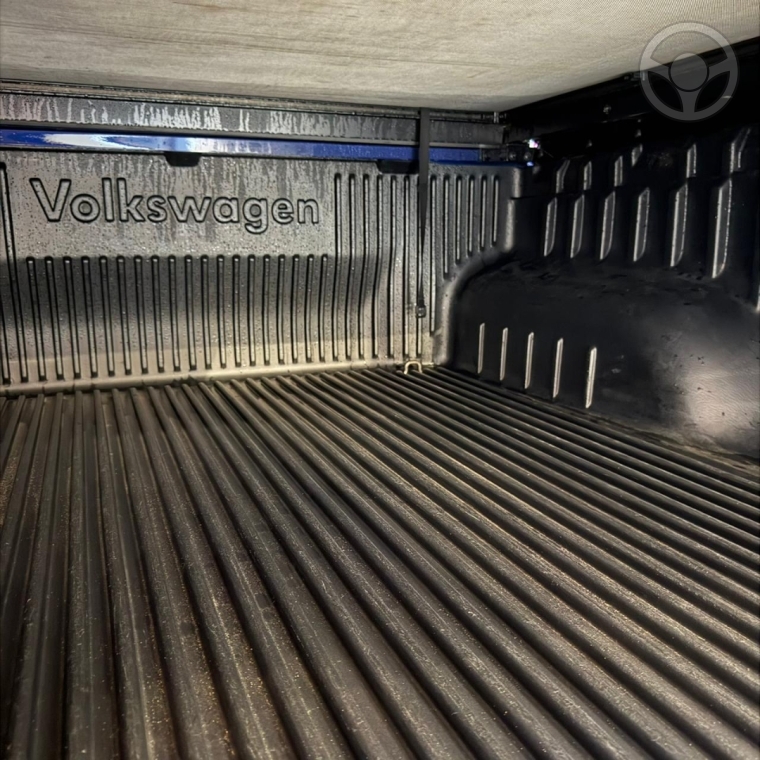 VOLKSWAGEN - AMAROK 3.0 V6 EXTREME CD DIESEL 4X4 AT 4P AUTOMÁTICO - 2023/2024 - AZUL - R$ 268.900,00