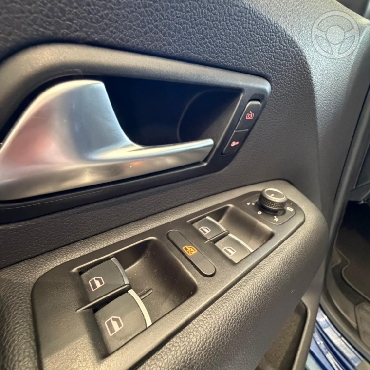 VOLKSWAGEN - AMAROK 3.0 V6 EXTREME CD DIESEL 4X4 AT 4P AUTOMÁTICO - 2023/2024 - AZUL - R$ 268.900,00