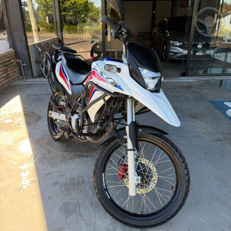 HONDA - XRE 300 RALLY - 2018/2018 - BRANCA - R$ 25.900,00