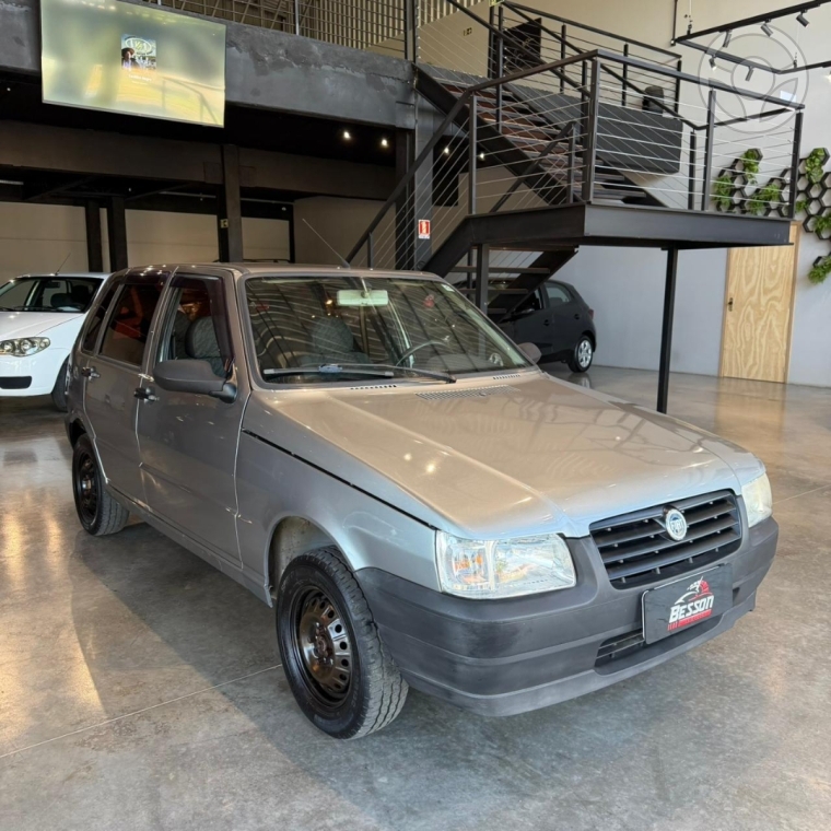 FIAT - UNO 1.0 MPI LE FIRE 8V FLEX 4P MANUAL - 2007/2008 - CINZA - R$ 25.900,00