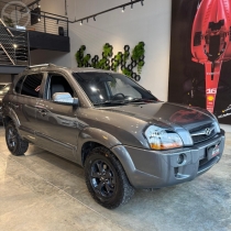 tucson 2.0 mpfi gls 16v 143cv 2wd flex 4p automatico 2015 sao francisco de paula