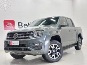 AMAROK 3.0 V6 TDI HIGHLINE CD DIESEL 4MOTION AUTOMÁTICO