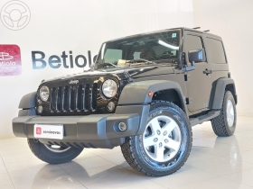 wrangler 3.6 sport 4x4 v6 12v 2p automatico 2015 caxias do sul