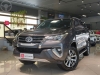 HILUX SW4 2.8 SRX 4X4 7 LUGARES 16V TURBO INTERCOOLER DIESEL 4P AUTOMÁTICO - 2019 - CAXIAS DO SUL