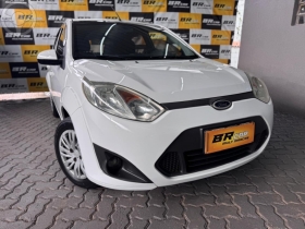 fiesta 1.6 rocam se plus hatch 8v flex 4p manual 2014 caxias do sul