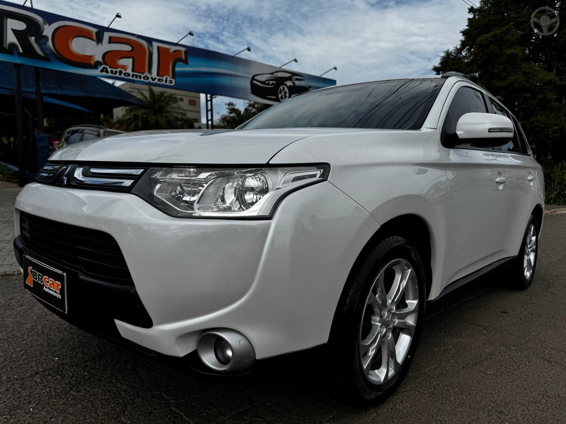 OUTLANDER 2.0 16V 4P AUTOMÁTICO - 2015 - DOIS IRMãOS
