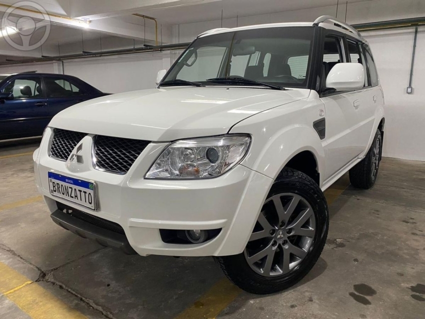 PAJERO TR4 2.0 4X2 16V 140CV FLEX 4P AUTOMÁTICO - 2015 - PORTO ALEGRE